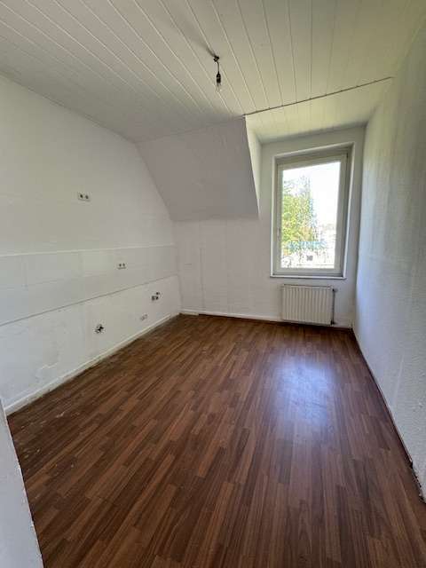 2 OG Wohn- / Gesch�ftshaus Duisburg