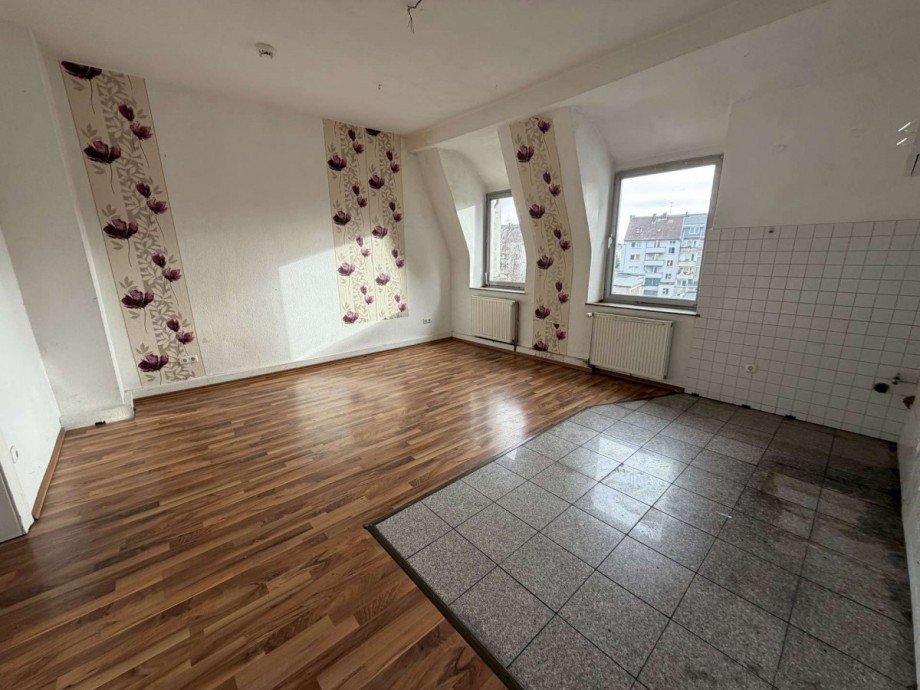 3 OG + DG Wohnung Mehrfamilienhaus Duisburg