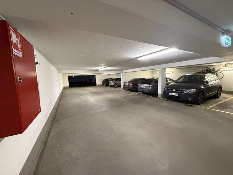 Tiefgarage Dachgeschosswohnung D�sseldorf