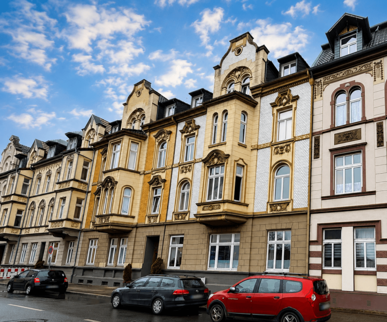 Hausansicht Velbert Erdgeschosswohnung Gem�tliche 3-Zimmer-Wohnung mit Terrasse in Velbert-Langenberg