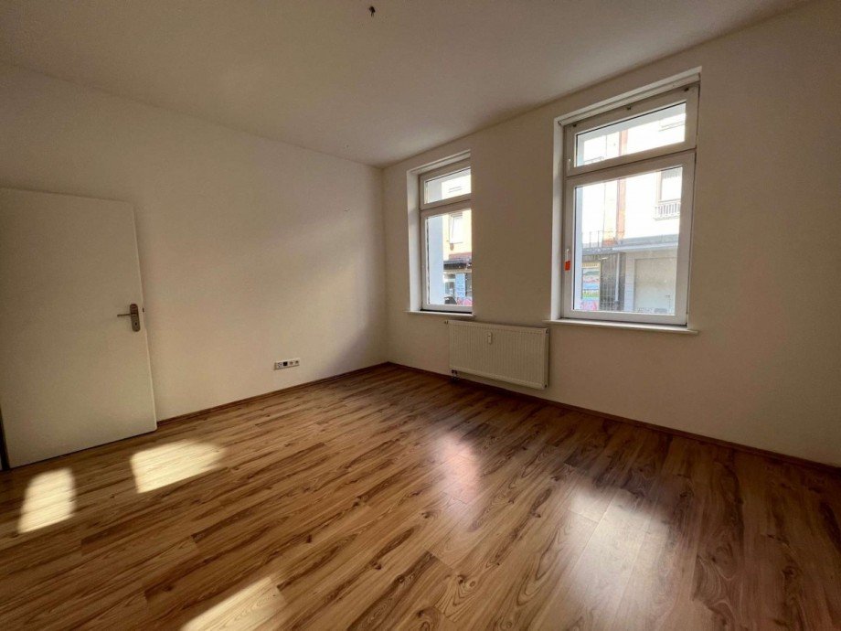 EG-links Mehrfamilienhaus Oberhausen