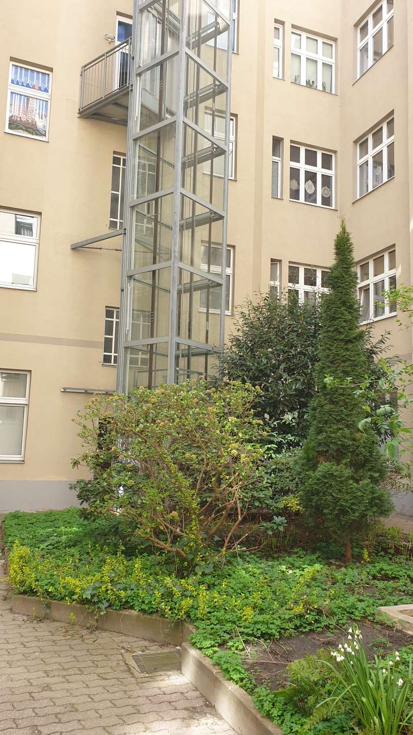 Hausansicht - R�ckseite Etagenwohnung Berlin