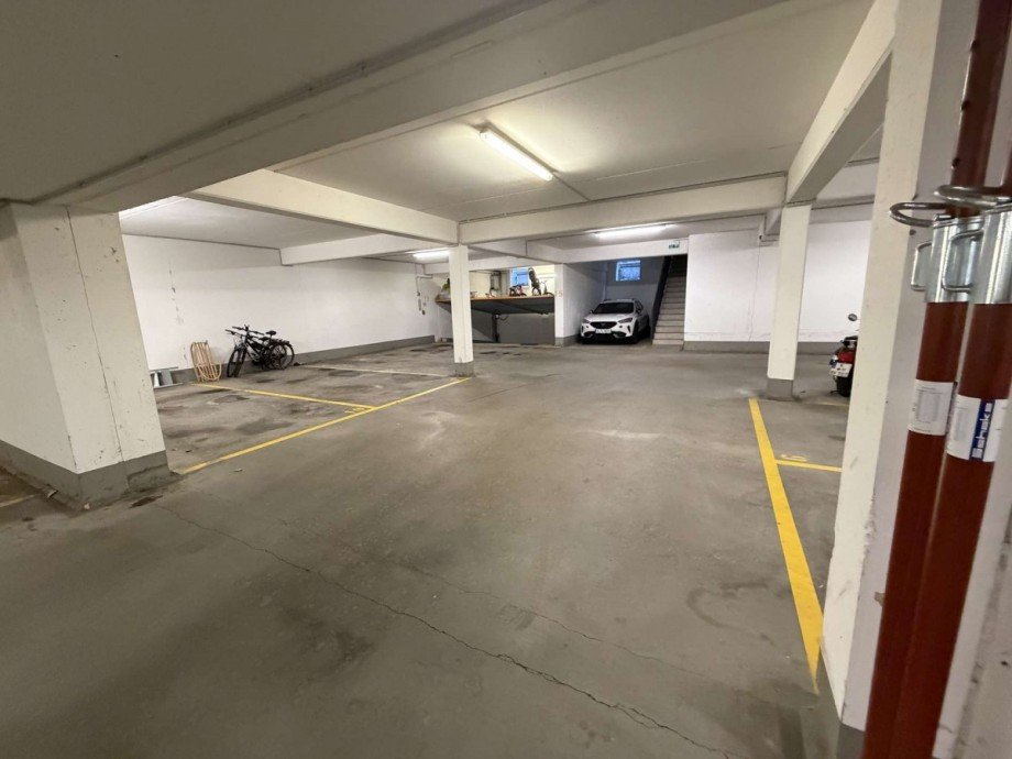 Tiefgarage Dachgeschosswohnung D�sseldorf