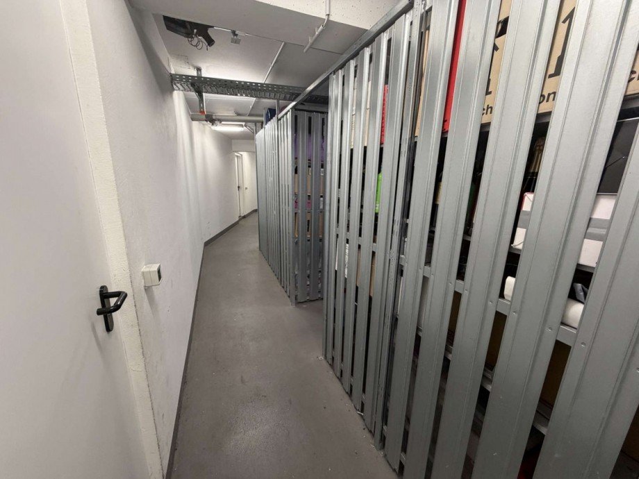 Keller Dachgeschosswohnung D�sseldorf