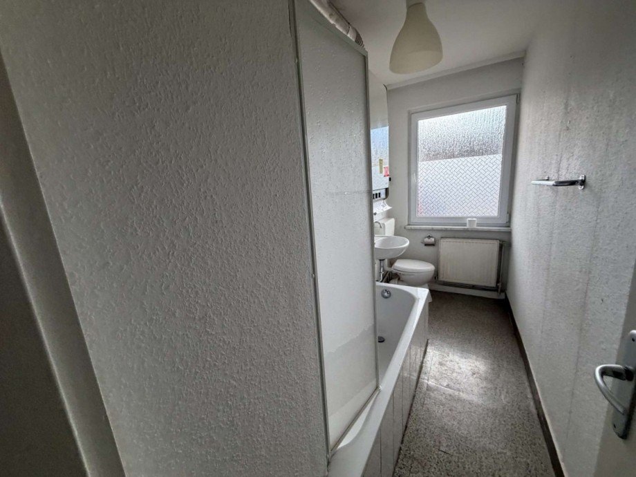 1 OG rechts Mehrfamilienhaus Duisburg