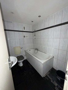 Badezimmer Vermietete, gro�e 5-Zimmer Wohnung in Oberhausen