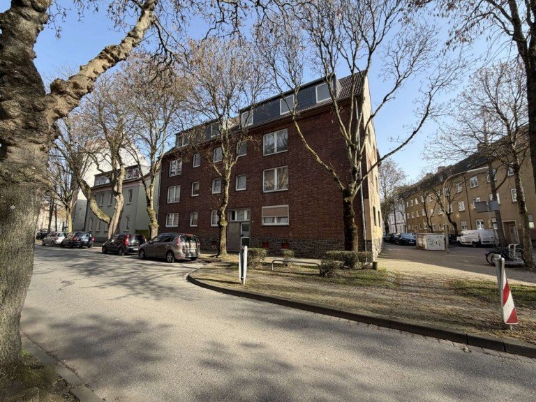 Hausansicht - D�rerstr. 25 Herne Mehrfamilienhaus Top Anlageimmobilie, 2 MFH + 1 EFH mit 4 Stellpl�tzen in Herne