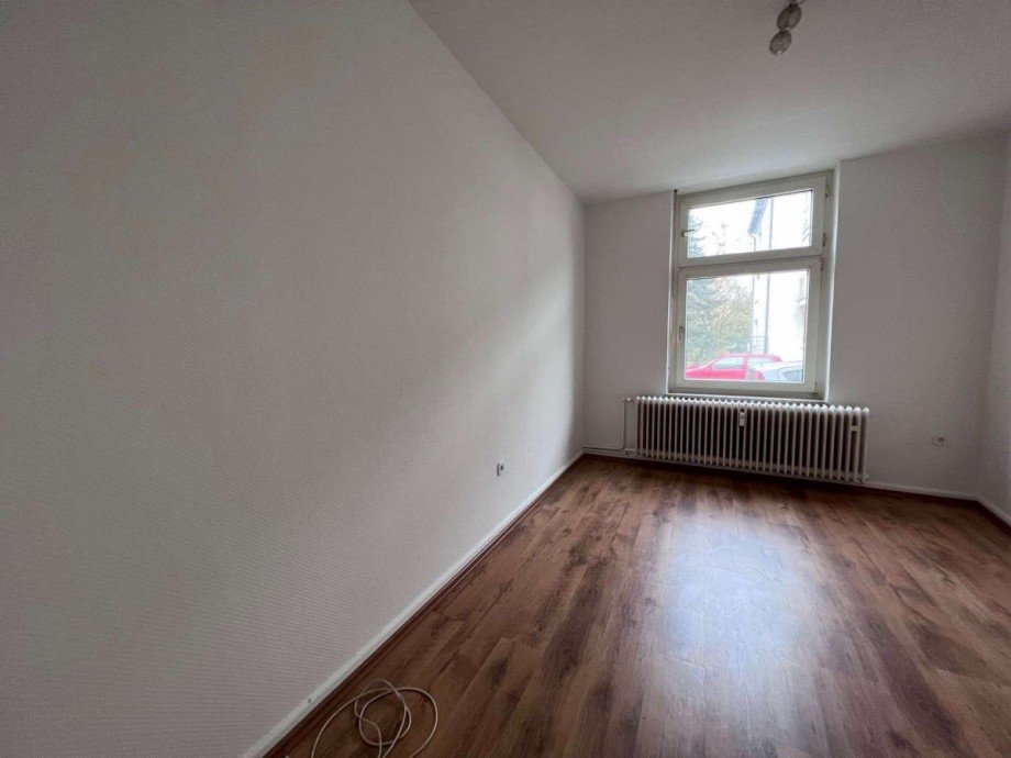 EG-links Mehrfamilienhaus Oberhausen