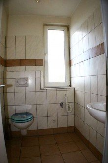 Badezimmer Vermietete, sch�ne 4-Zimmer Wohnung in Essen-Altendorf