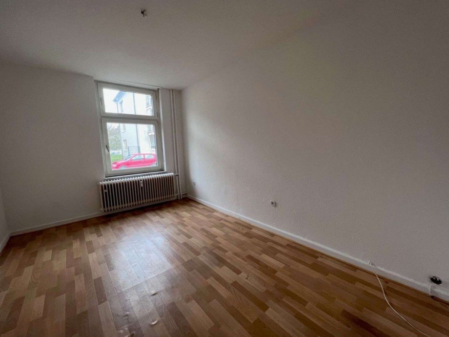 EG-links Mehrfamilienhaus Oberhausen