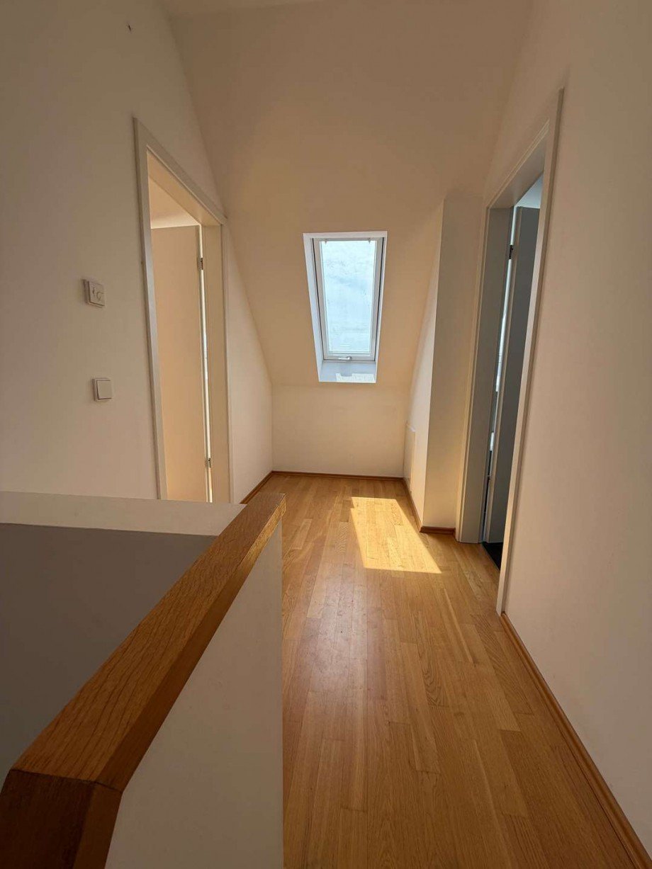 Flur - oben Dachgeschosswohnung D�sseldorf