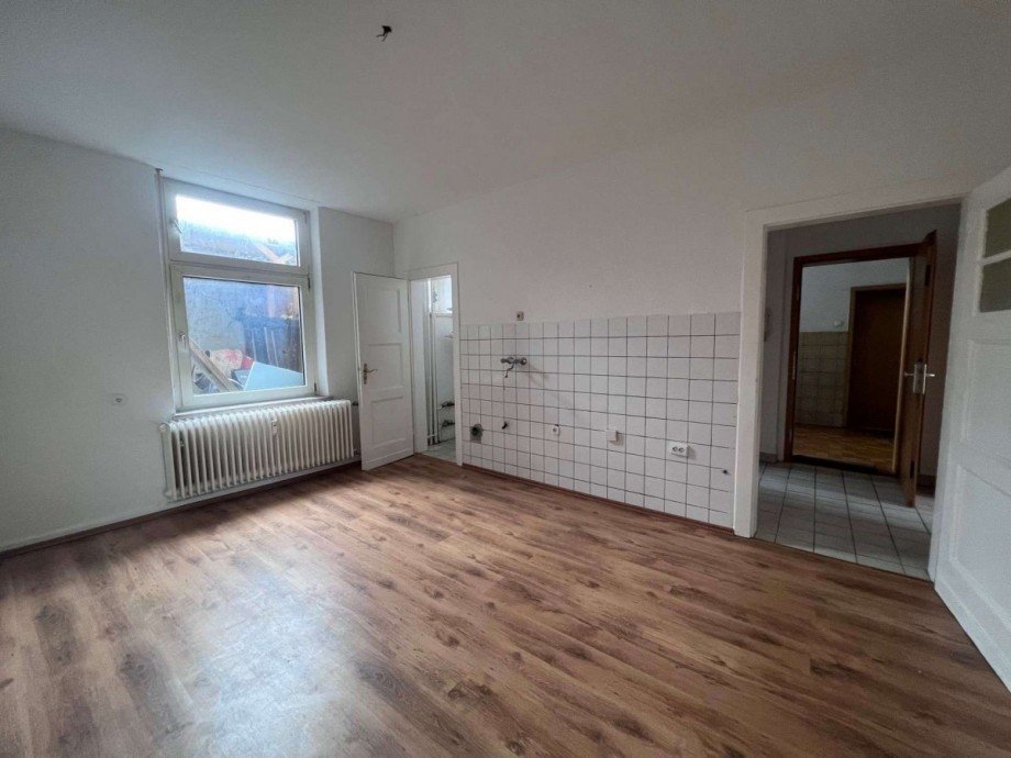 EG-links Mehrfamilienhaus Oberhausen