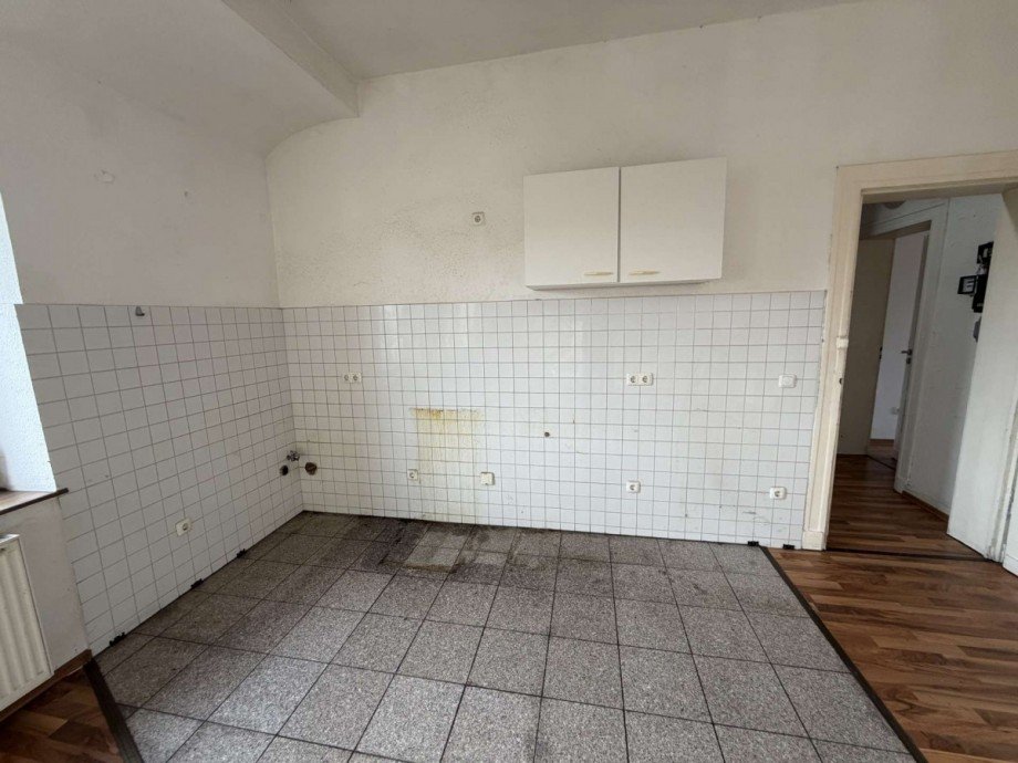 3 OG + DG Wohnung Mehrfamilienhaus Duisburg
