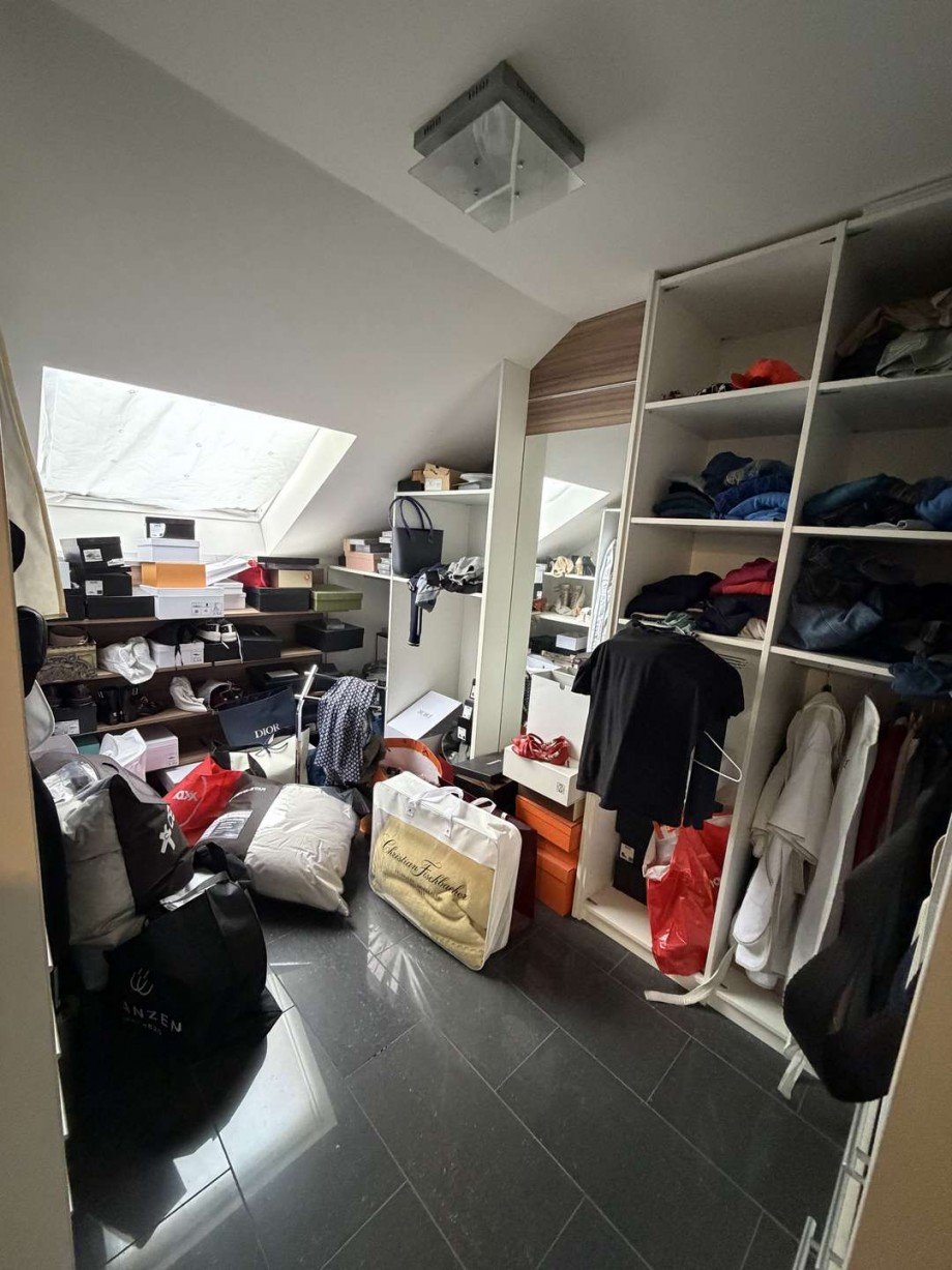 1 OG - Ankleidezimmer Zweifamilienhaus Duisburg