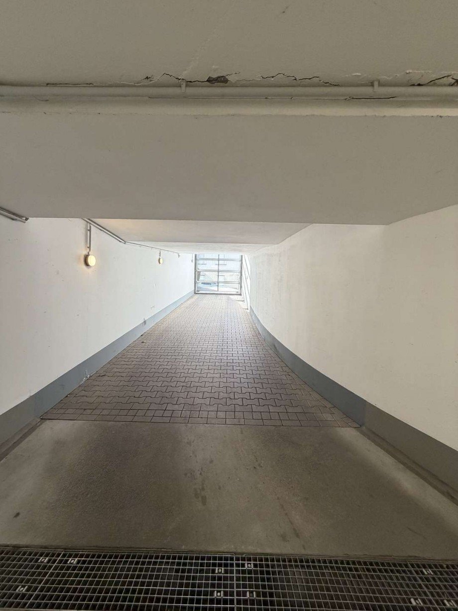 Tiefgarage Dachgeschosswohnung D�sseldorf