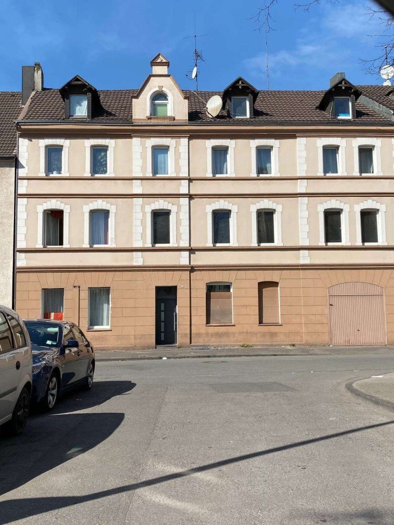 Hausansicht Duisburg Etagenwohnung Sch�ne vermietete 3-Zimmer Wohnung in Duisburg