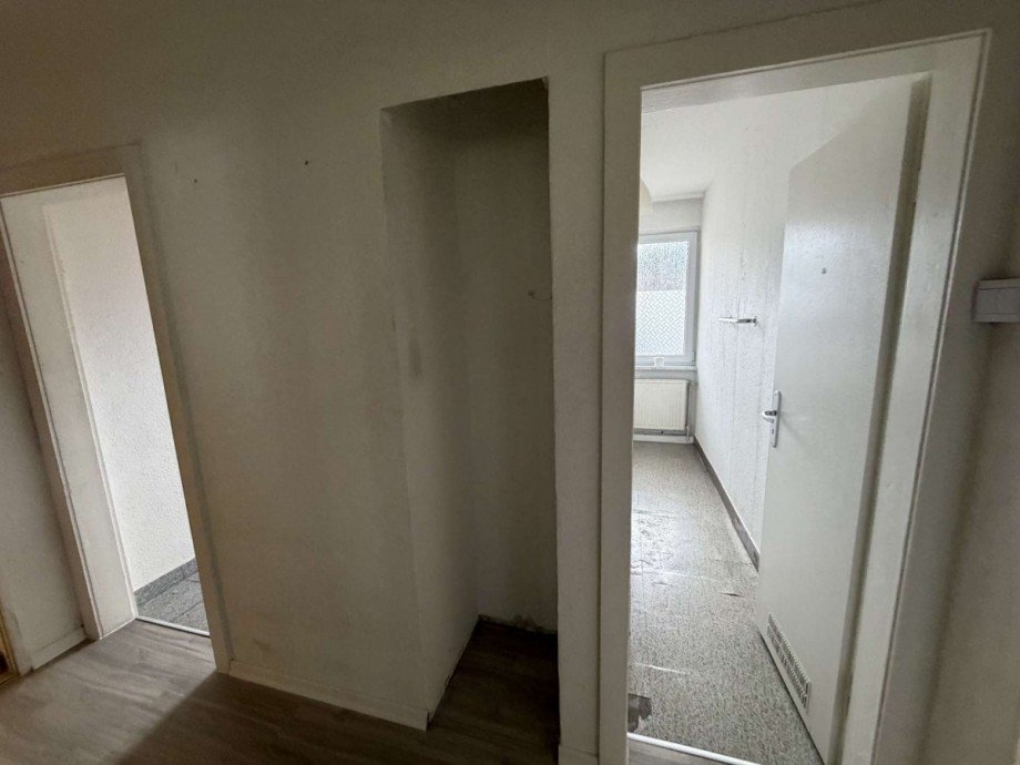 1 OG rechts Mehrfamilienhaus Duisburg
