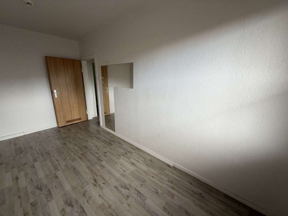 1 OG rechts Mehrfamilienhaus Duisburg