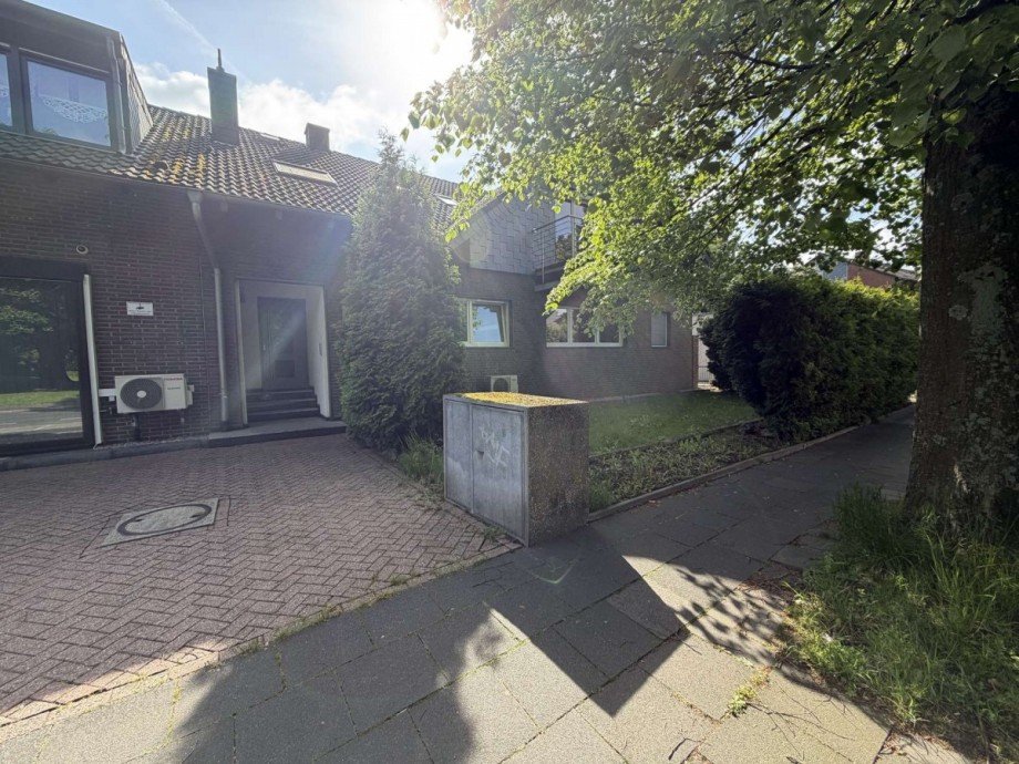 Hausansicht Zweifamilienhaus Duisburg