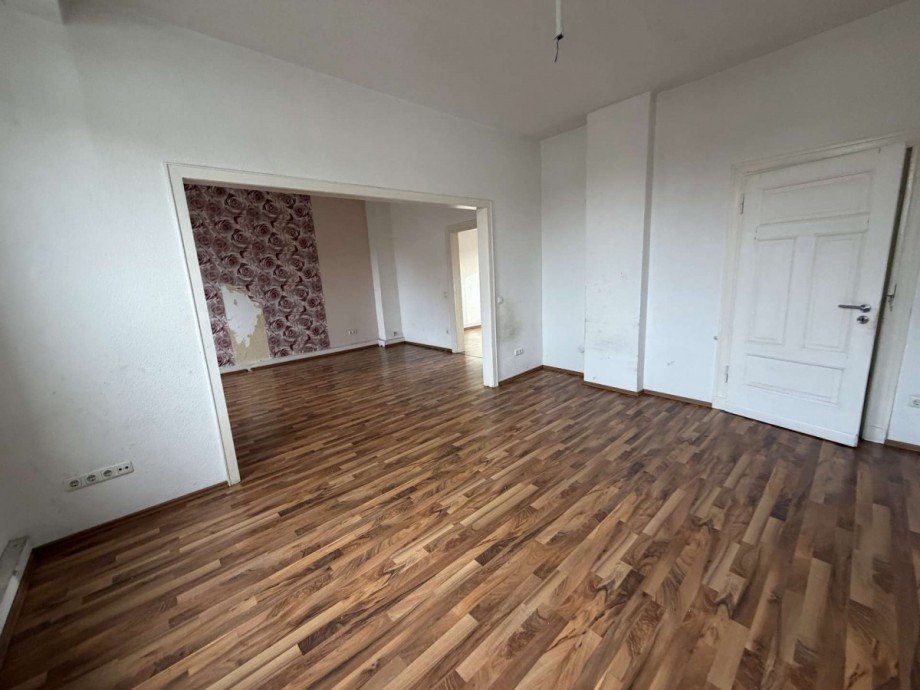 3 OG + DG Wohnung Mehrfamilienhaus Duisburg