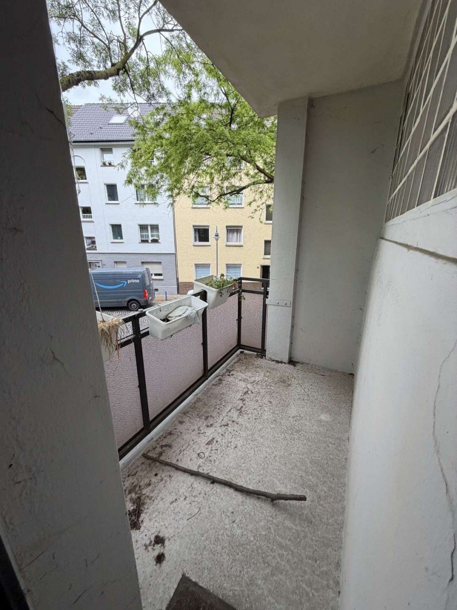 1 OG rechts Mehrfamilienhaus Duisburg