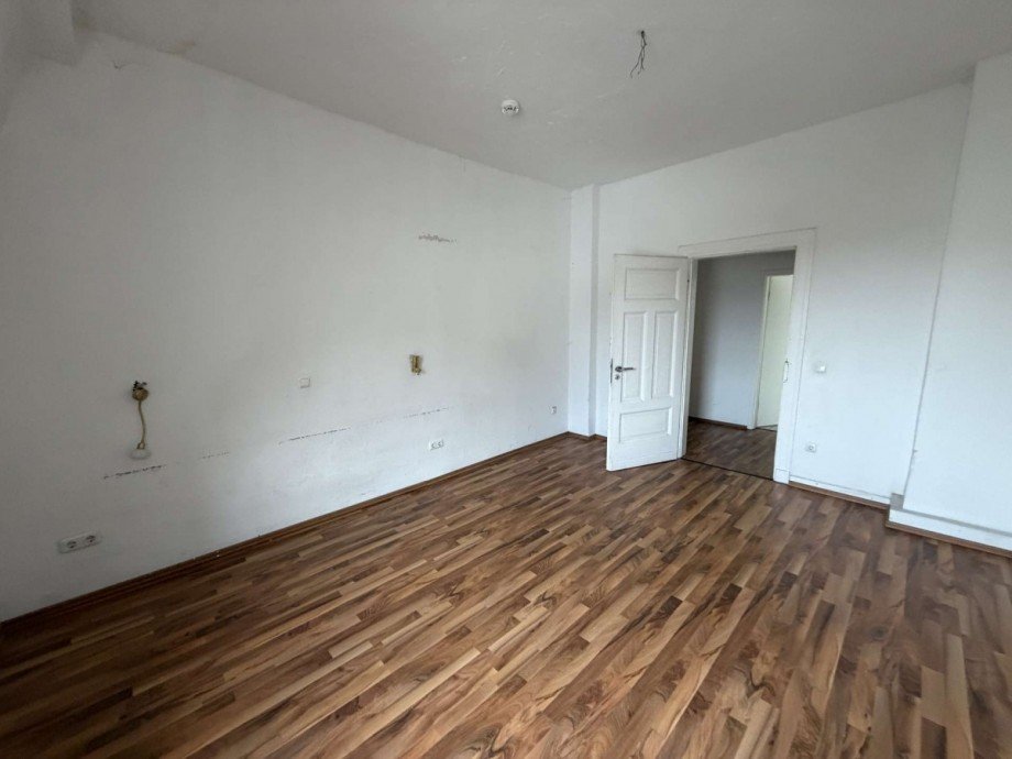 3 OG + DG Wohnung Mehrfamilienhaus Duisburg