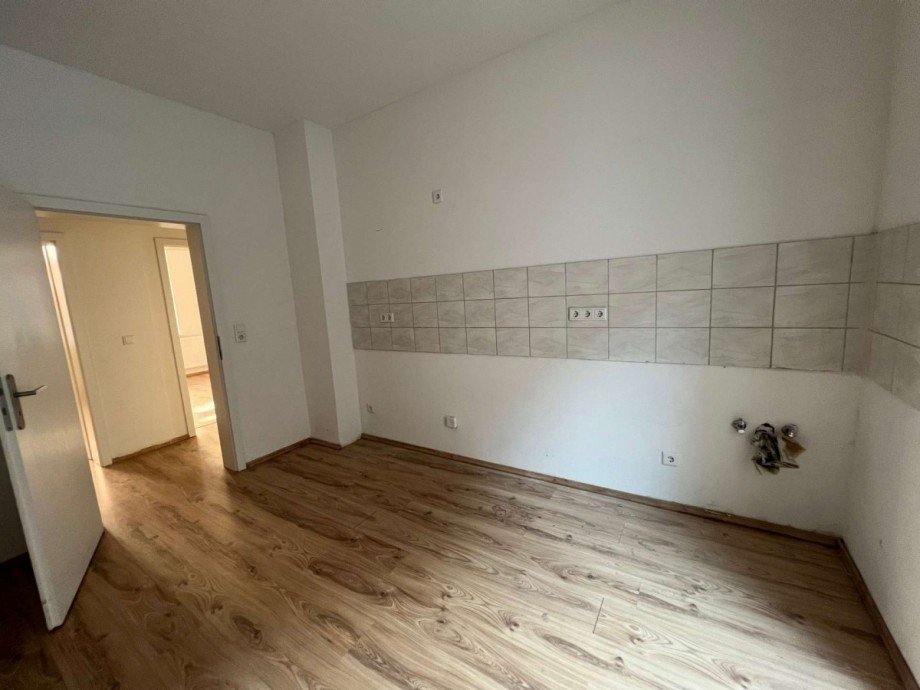 EG-links Mehrfamilienhaus Oberhausen