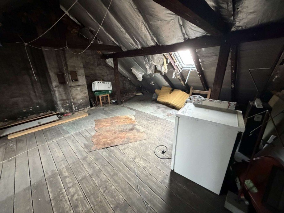 3 OG + DG Wohnung Mehrfamilienhaus Duisburg