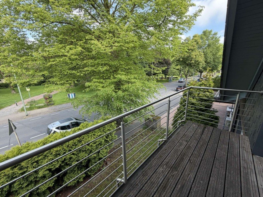 1 OG - Balkon III Zweifamilienhaus Duisburg