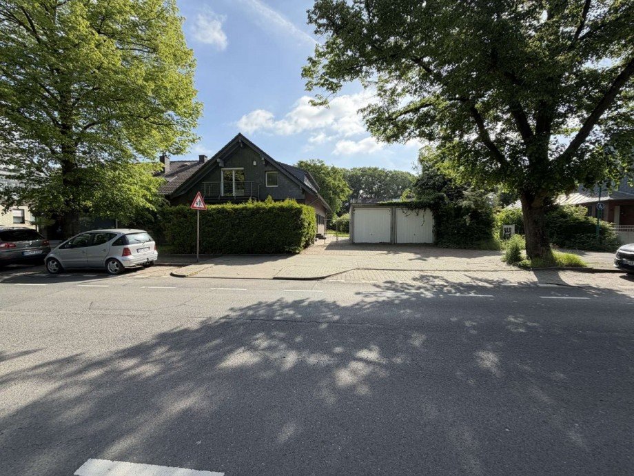 Hausansicht Zweifamilienhaus Duisburg