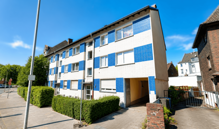 Hausansicht Duisburg Etagenwohnung Helle 3 Zimmer-Wohnung mit Balkon - Ihr neues Zuhause in Duisburg