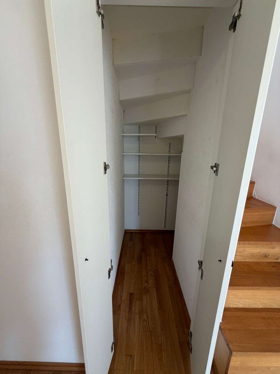 Abstellraum Dachgeschosswohnung D�sseldorf